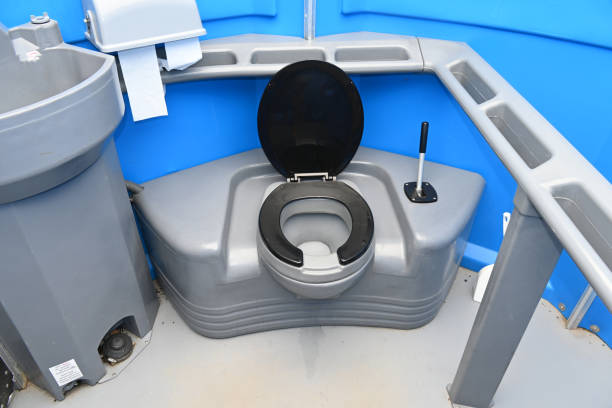 Portable Toilet Options We Offer in Fayette, MO